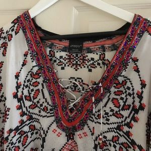 Beautiful kaftan in black & red tones